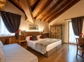 L'Abri des Amis，位于库马约尔的带停车场的酒店