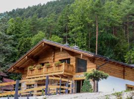 Nature Chalets Gader，位于Blatnica的酒店