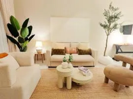 Seaside Escape 1br Apartment With Beach Access