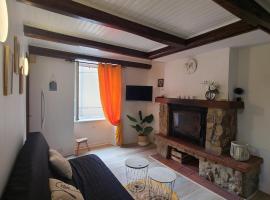 Maison auvergnate entièrement rénovée，位于布里尤德的酒店