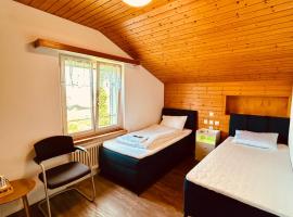 Dreibettzimmer mit eigenem Bad und Seeblick，位于海登的酒店