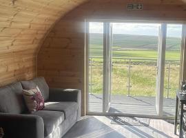 The Highland Hideaway - North Coast Luxury Pod，位于Skaill的酒店