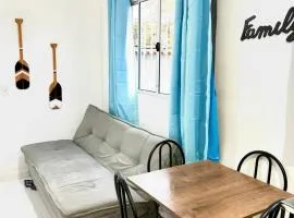 Casa Beira Mar - Vista do Mar pela Janela da Sala, perfeita, em frente à praia da enseada Sesc Bertioga