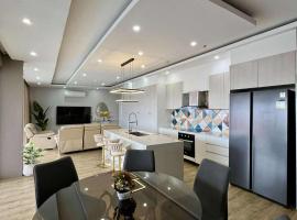 Chequers Suites Subic Bay，位于奥隆阿波的酒店