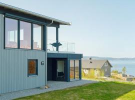 10 person holiday home in INDERØY-By Traum，位于Kjerkenesvåg的酒店