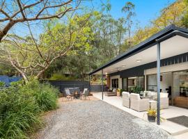 Anembo Country Cottages，位于Eatons Hill的酒店