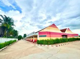 OYO 75583 Fut Fit Fo Fai Inn Hotel