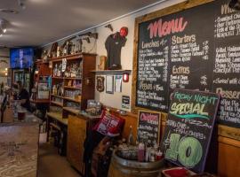 Waipiata Country Hotel，位于Waipiata的酒店