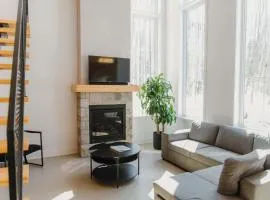 Lake Spa and Pool table - Le Gaia