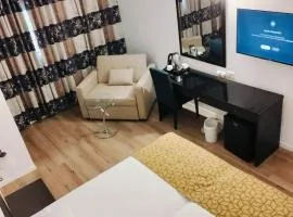 瑞斯泰尔酒店