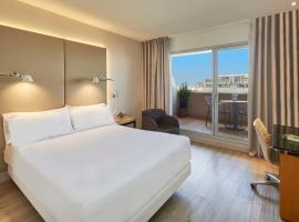 NH雷乌斯城市酒店，位于雷乌斯的酒店