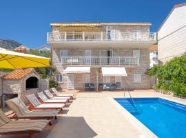 Apartmani Bezmalinović，位于波尔的酒店