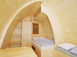 Traumhaftes Bungalow mit Seesicht - ohne privates WC und aktuell ohne Terrasse，位于Alpnach的豪华帐篷营地