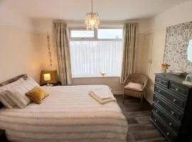 Great place in Liverpool, private bathroom & lounge