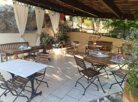 Campagne de la source St Martin B&B，位于科蒂尼亚克的酒店