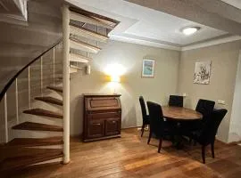 Entire Villa, free breakfast, free parking