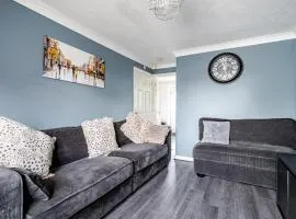 Cozy 2-Bed Home in Middleton