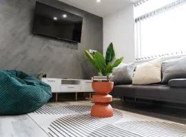 4x Studio Apartments for Contractors, Professionals and Families near Coventry University, City Centre, BHX & NEC