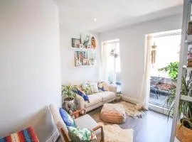 1 Bed with Balcony in Maidenhead by Elizabeth Line