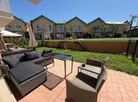 Terra Villa #Cosmopolis，位于Tunari的酒店