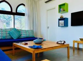 La Luna Luz 1BR Apt w Balcony by the Bahsa Sea