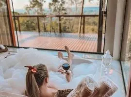 Cabana Romântica na Serra com Hidro, Lareira, Lagos e Trilhas