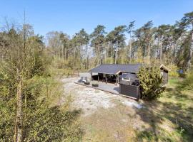 2675-Nexo-H-C-Mollersvej-10，位于内克瑟的酒店