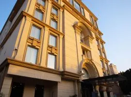 Nine Tree Luxury Hotel & Suites Lahore