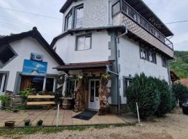 Cabana Micutu，位于赛比什的酒店