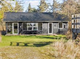 LF10240-Thyholm-Skovvej-35，位于蒂霍尔姆的酒店