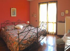 Ca' Rosa Bed & Breakfast，位于Malnate的酒店