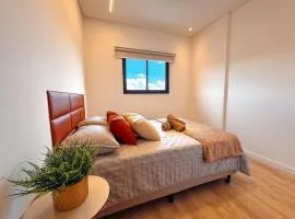 Apto com 1 quarto e sacada com churrasqueira