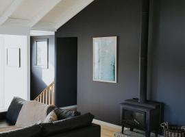 Melo Beach Escape - Luxury Gnarabup beach house，位于格纳拉巴普的酒店