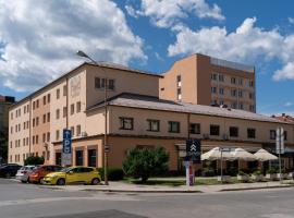 Hotel Piramida，位于马里博尔的酒店