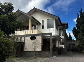 Tumaninah Villa