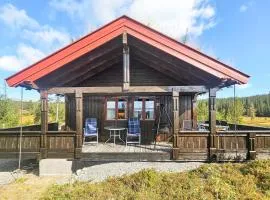 4 Bedroom Stunning Home In Tuddal