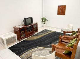 Ustaz Zul Homestay, Taman Tunku Sarina, Jitra，位于日得拉的酒店