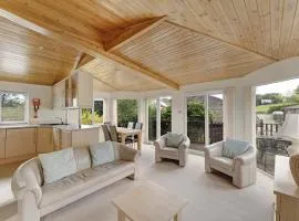 Lilac Lodge at Pound Farm