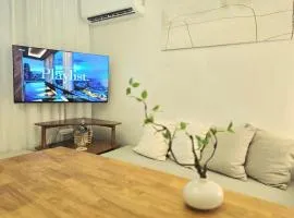 #4u스테이 #가족 친구 최대 7명 #Beamprojector #홍대,강남,잠실 30 minutes