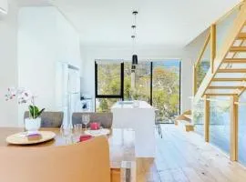 Modern Port Melbourne 3b3b Townhouse and Parking