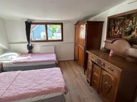 Entire apartment 2 bedroom 5 beds，位于福尔巴克的酒店