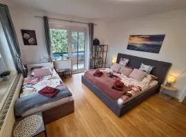 HomeW4 - Rosen Apartment