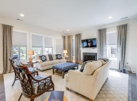 Near Bethany Beach: Resort-Style Home w/ Views，位于欧申维尤的酒店
