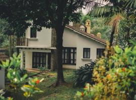 Villa with pool in nature，位于Escuintla的酒店