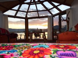 Urosflotantelodge，位于普诺的带停车场的酒店