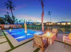 Desert Escape New Luxury Pool Home Walk to Coachella，位于印地欧的酒店