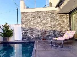 Aroeira Luxury Azul Villa, Lisboa, Beach, Surfing, Golf, Exploring, Hiking, Fishing，位于沙尔内卡的酒店