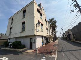 レインボー，位于福山的酒店