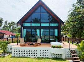 GoldenHour House- Seaview & Sunset，位于帕干岛的酒店