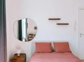 Slow Moments in Brussels